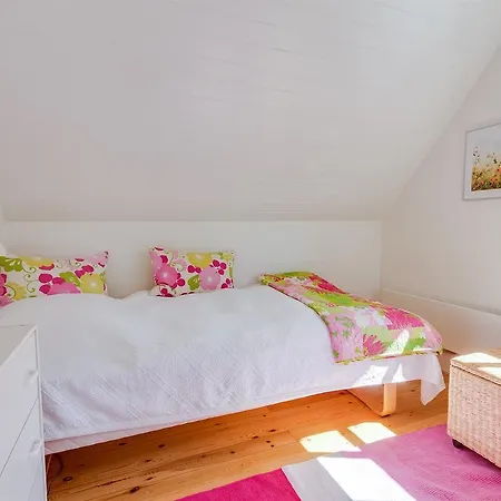 Three-bedroom Holiday In * Hals