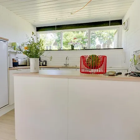 Three-bedroom Holiday In * Hals